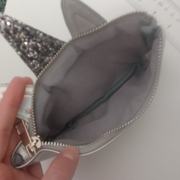 Unicorn cosmetic bag Iridescent sparkly unicorn cosmetic bag pencil bag Girlie - Picture 10 of 16